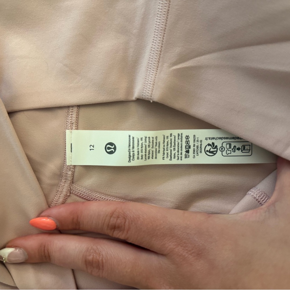 NWT Lululemon High Rise Align Shorts 4" Inseam Pink Haze Size 12 - Picture 3 of 4